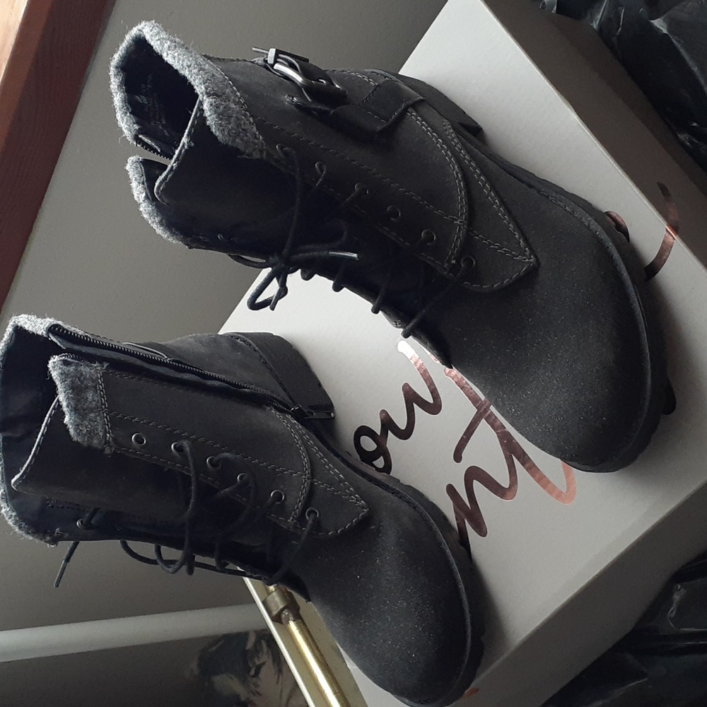 Women's boots